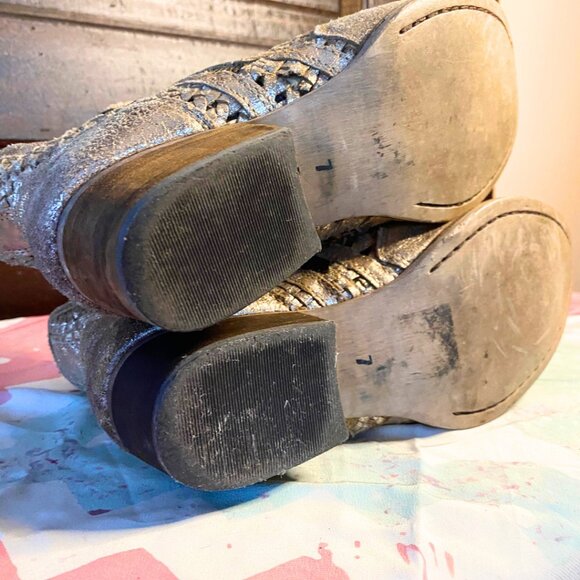 Seychelles Western Leather Cutout Booty in Gold - Picture 8 of 10